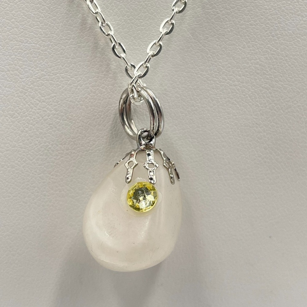 Vintage Y2K Silver Tone White Quartz Yellow Rhinestone Teardrop Necklace Classic